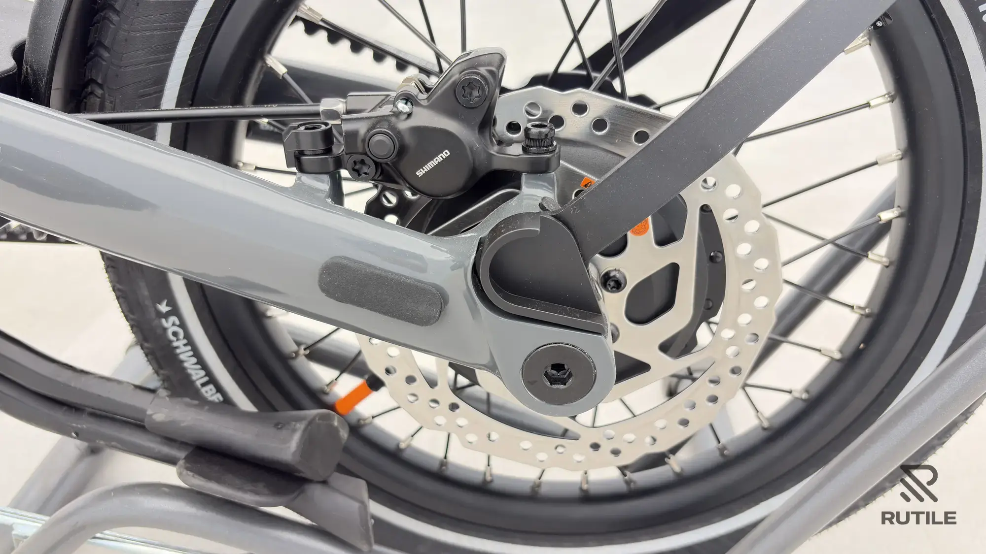 UTO PRO16 Gris Anthracite - Image 13