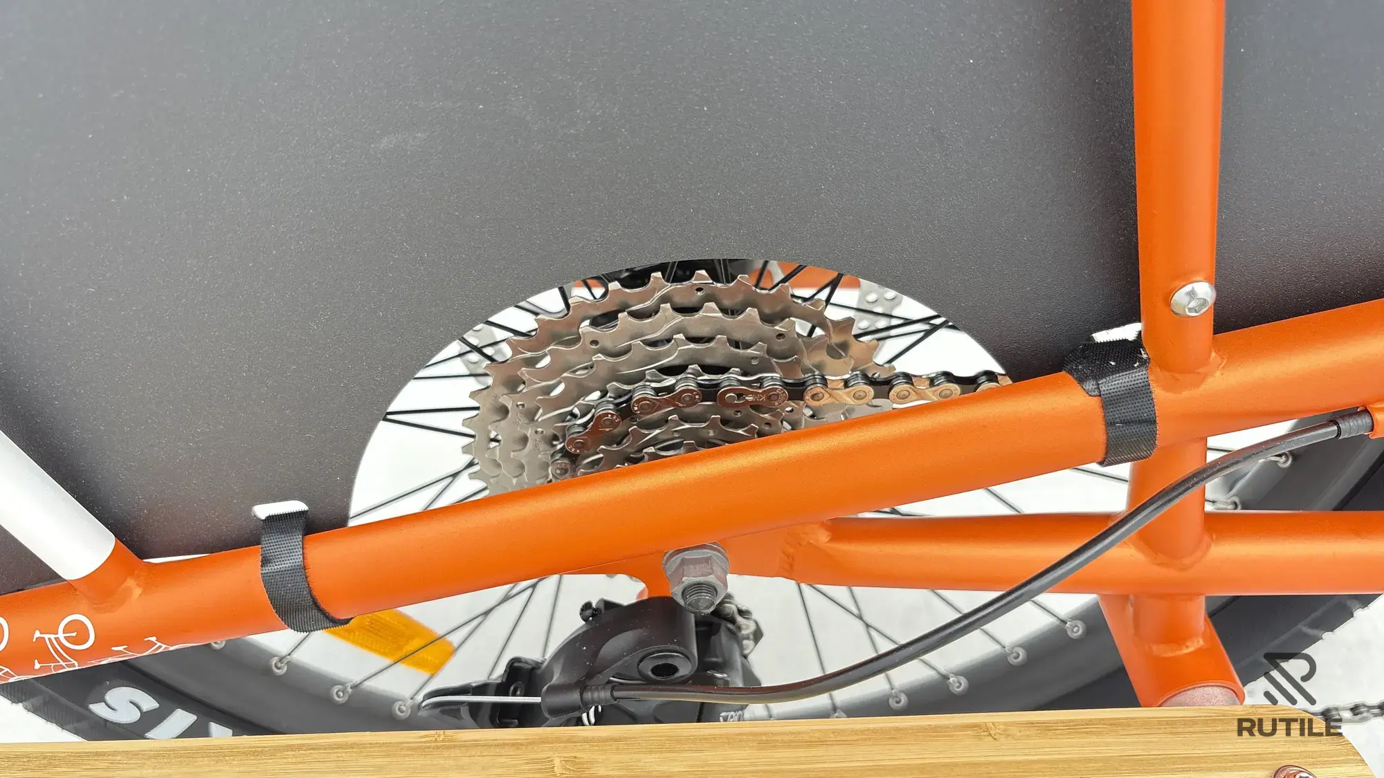 Yuba Kombi E5 Orange Family Edition - Image 15